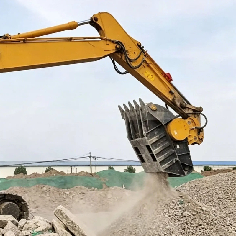 Heavy Equipment Attachments - Hydraulischer Betonzertrümmerer für Bagger: Kehlschaufel-Zerkleinerungsaufsatz für