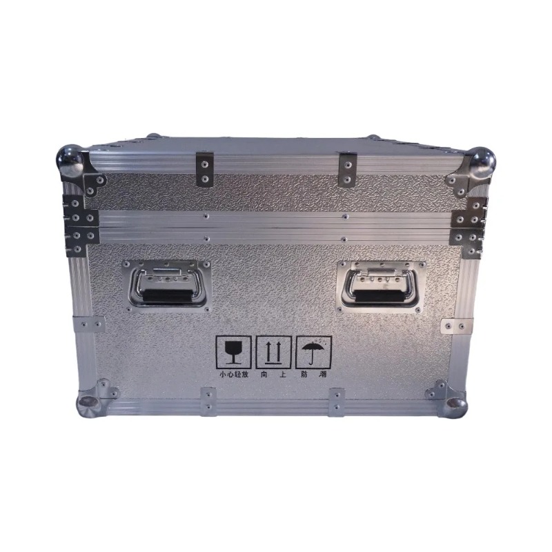 Silberner Flightcase aus Alumi – Heavy Equipment Logo Bewertung und Preis